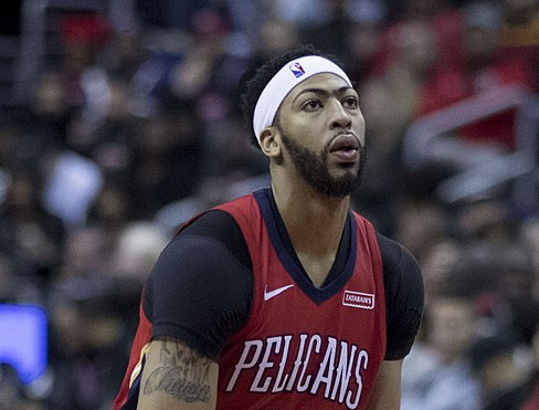 队的中场厚 队的中场厚