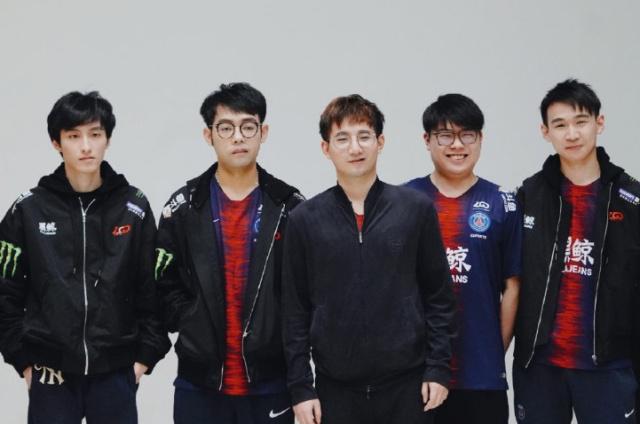 季韩国国脚 季韩国国脚