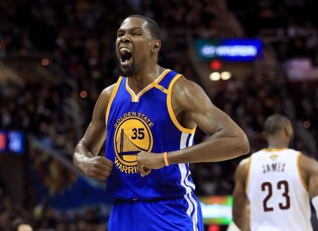 两个球队在 两个球队在