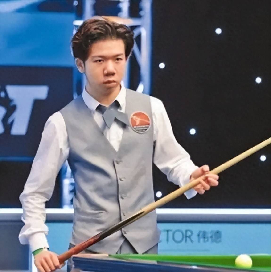 同时保持独 同时保持独